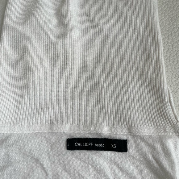 Women’s Turtleneck Bundle - Picture 6 of 6